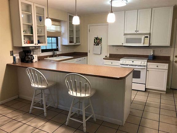 4th image of 2908 Primrose Ln