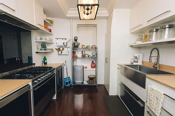 Rented by BRICK & GALO REALTY CORP | media 25