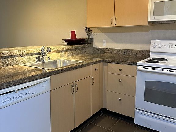 5th image of 12601 SE 41st Pl