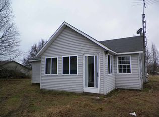 12050 W Base Rd, Parker City, IN 47368