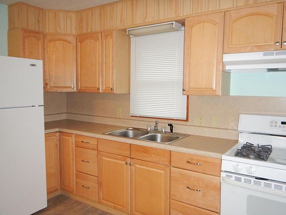 4th image of 3218 10th Ave
