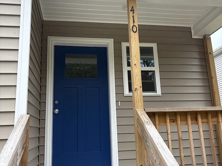 410 S Glover St — Photo 13