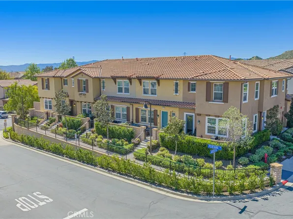 28706 Jardineras Dr, Santa Clarita, CA 91354