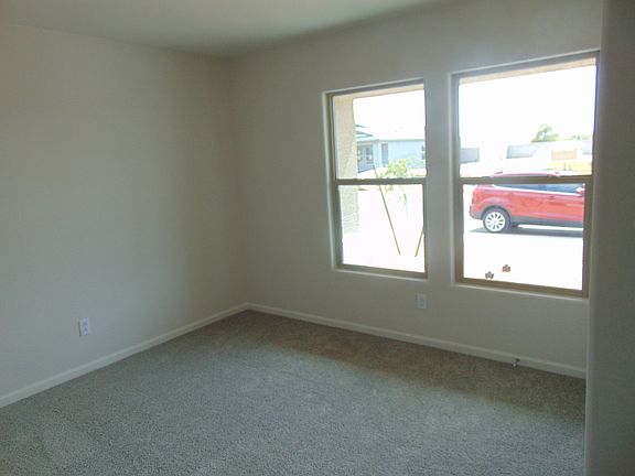 4th image of 298 E Bobcat Pl