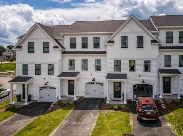 28 Northfield Drive, Dover, NH 03820