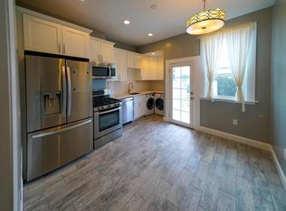 3835 24th St, San Francisco, CA 94114