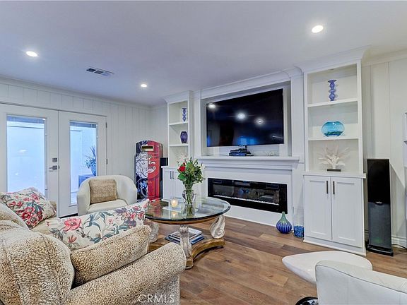 4th image of 2063 Via Mariposa E Unit A