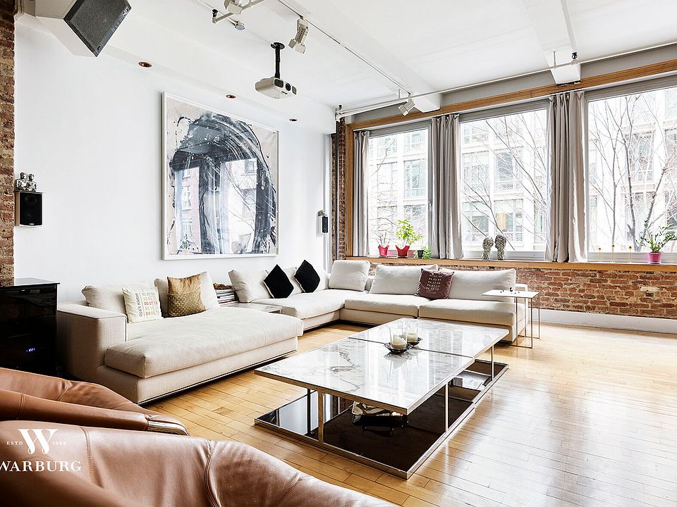 1st image of 132 W 22nd St APT 3