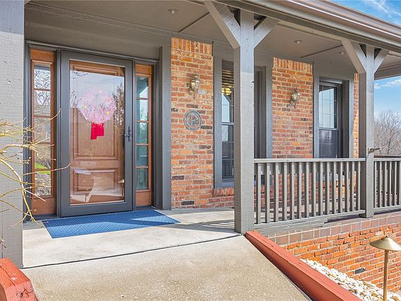 2nd image of 113 Cassia Dr