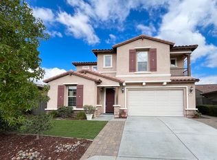 458 Adobe Estates Dr, Vista, CA 92083