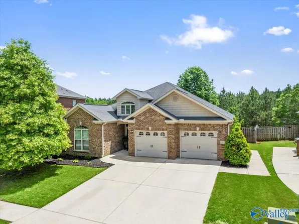 15118 Lakeside Trl SW, Huntsville, AL 35803