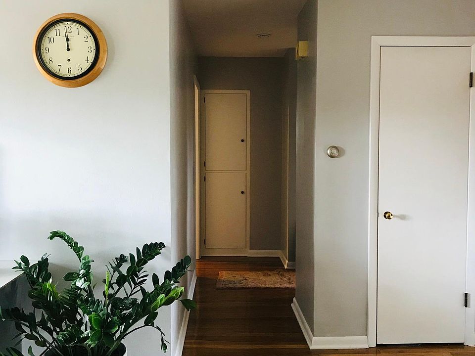 1st image of 4994 N High St APT E2