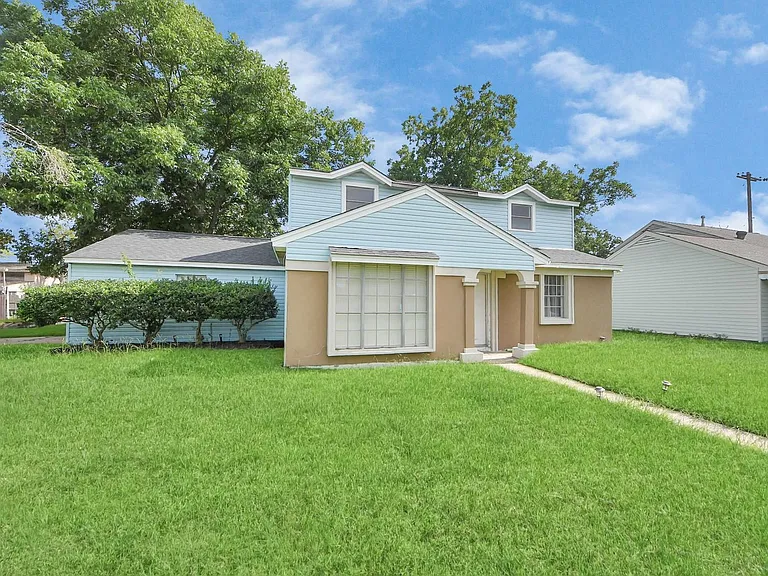 2513 Leslie St — Photo 31