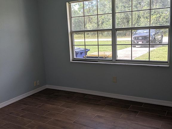 3rd image of 3120 Miller Ave #3120