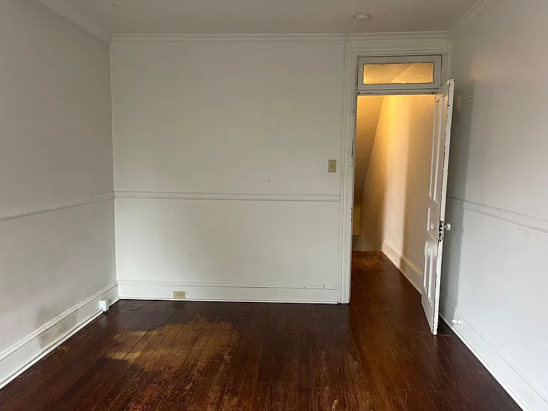 562 W Lemon St — Photo 10