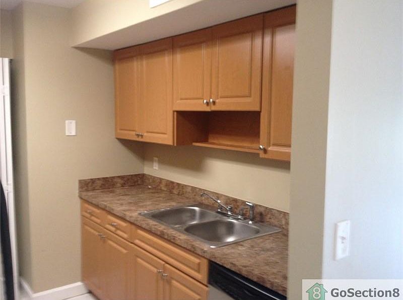 1st image of 2824 NW 55th Ave APT 1B