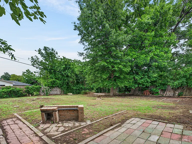 3208 N Roff Ave — Photo 30
