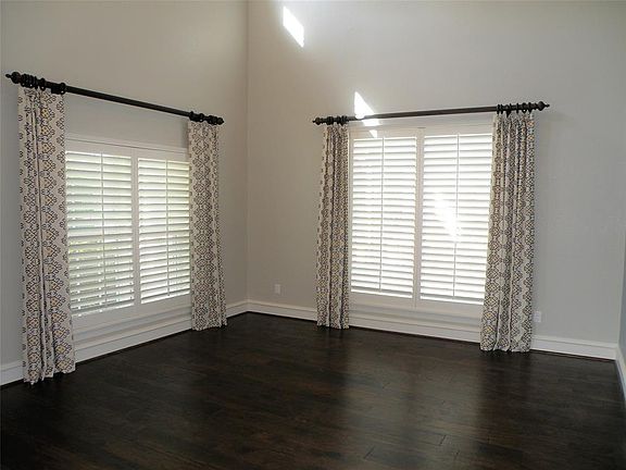 5th image of 3318 King George Ln