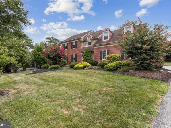 60 Guilford Cir, Phoenixville, PA 19460