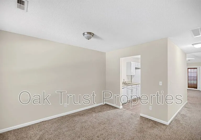 7939 Vermont Rd — Photo 8
