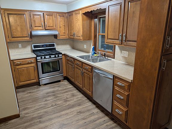 2nd image of 622 E Lackawanna Ave