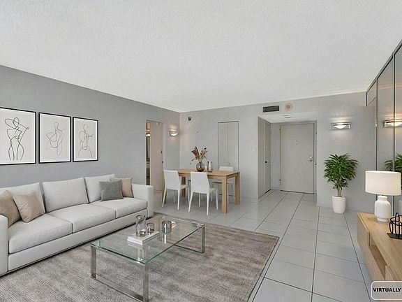 4th image of 1010 S Ocean Boulevard #914