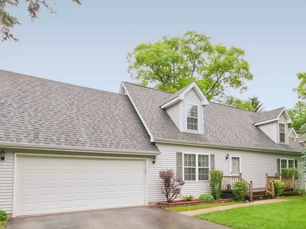 37477 N Grand Blvd, Lake Villa, IL 60046