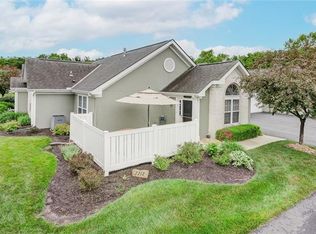 7212 Meadow View St, Shawnee, KS 66227