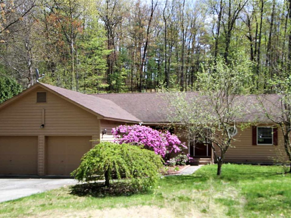 1st image of 35 Cedarwood Dr