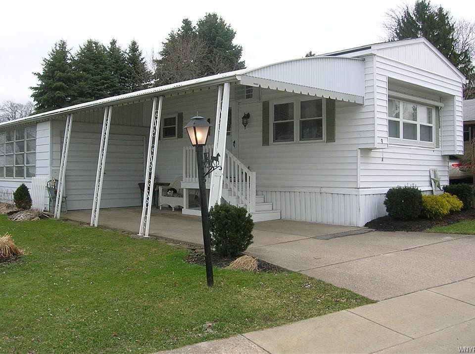 1st image of 9 Wesley Dr
