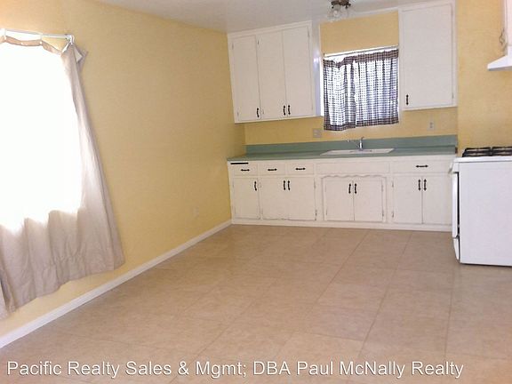 2nd image of 3726 Sunset Ln