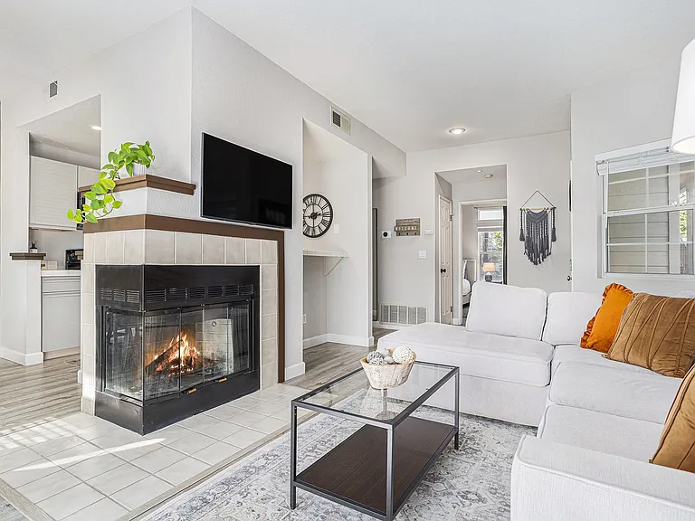 7730 Canyon Meadows Cir #C — Photo 6