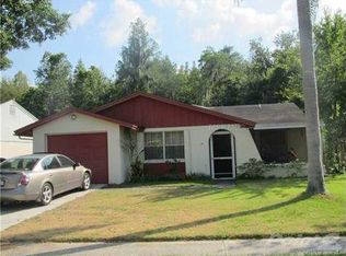 2916 Cedaridge Dr, Tampa, FL 33618