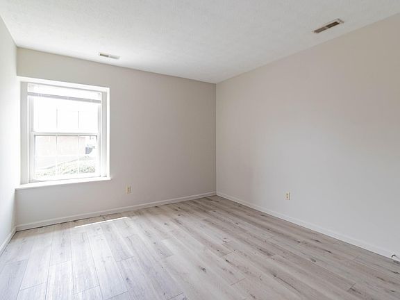2nd image of 212 Rosemarie Dr #7