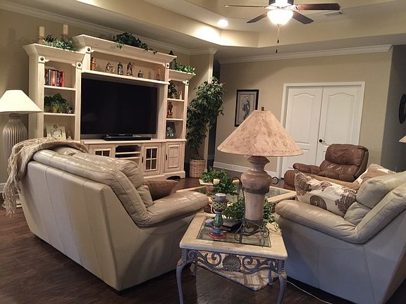 3rd image of 5327 Southlake Dr