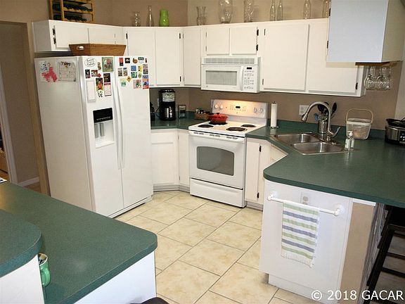 5th image of 3925 NW 23rd Ter
