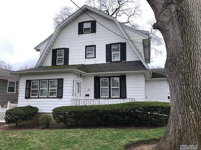 1st image of 10 Varick Ct