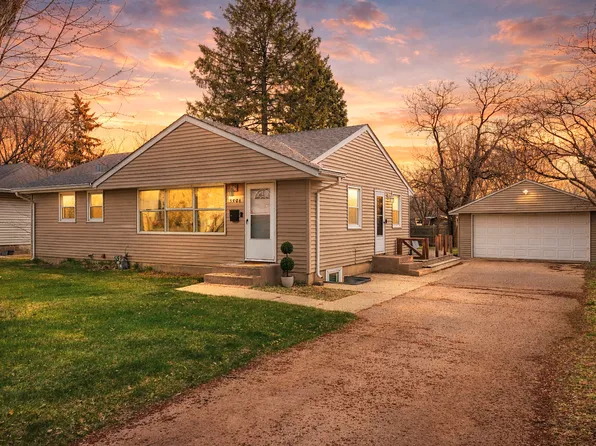 5906 Beard Ave N, Brooklyn Center, MN 55429