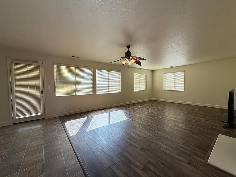 7179 Rutherford Dr — Photo 19