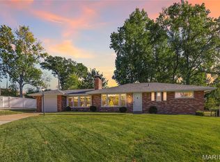 1800 Deborah Dr, Saint Louis, MO 63125