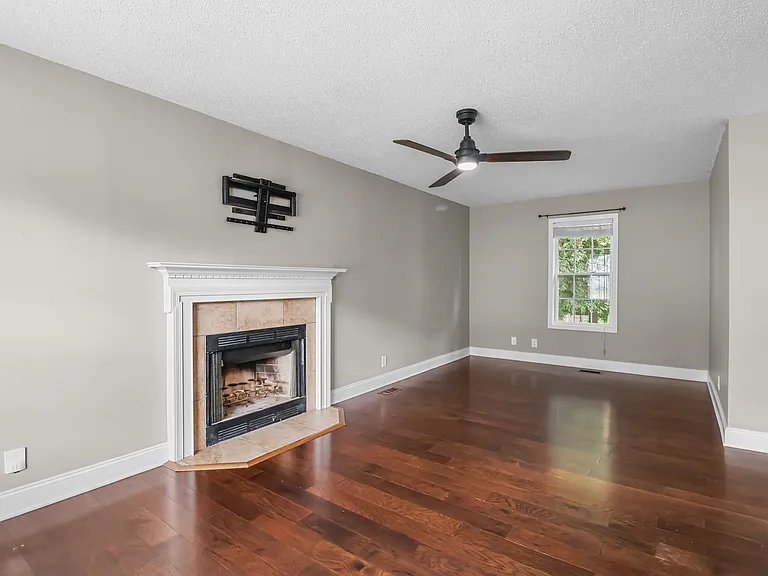 3795 McAllister Dr — Photo 7