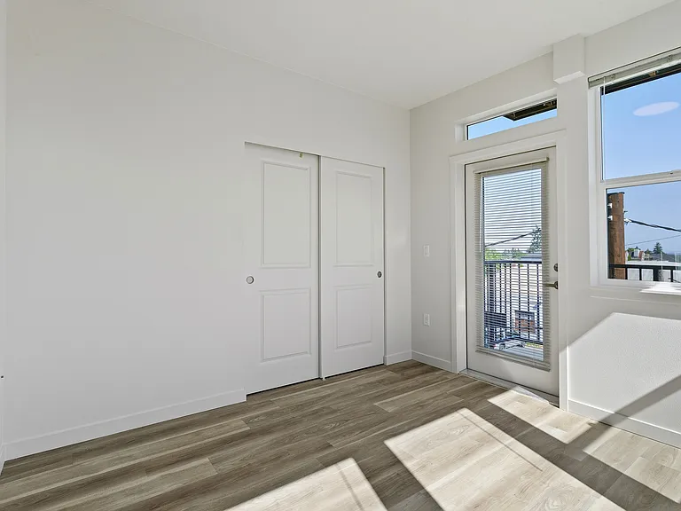 Evergreen Peak Apartments — Photo 14