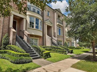 11 Colonial Row Dr, Spring, TX 77380