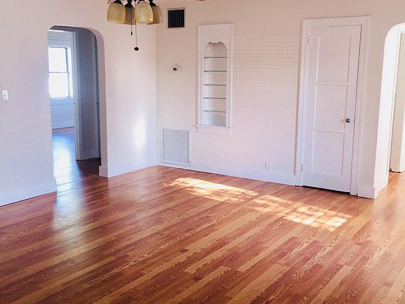 4th image of 2727 5th Ave S