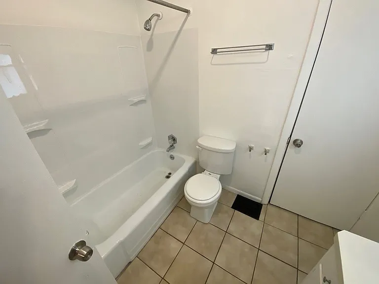 855 Alexander St SE — Photo 6