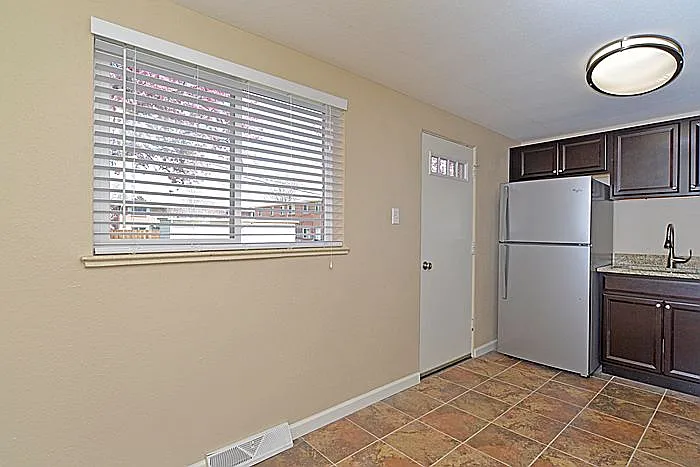 10371 W 6th Pl — Photo 6
