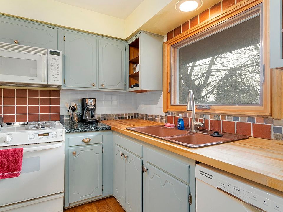 1524 Vassar Rd, Rockford, IL 61103 Zillow