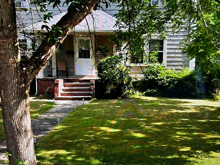 3301 Bradford Rd — Photo 1