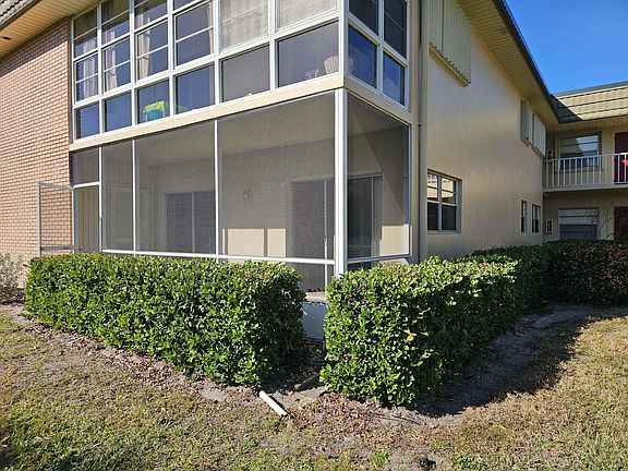 3rd image of 27 Vista Gardens Trail #102