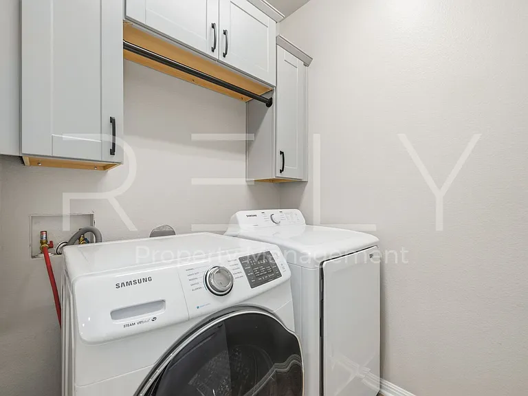 227 Choke Canyon Ln — Photo 19